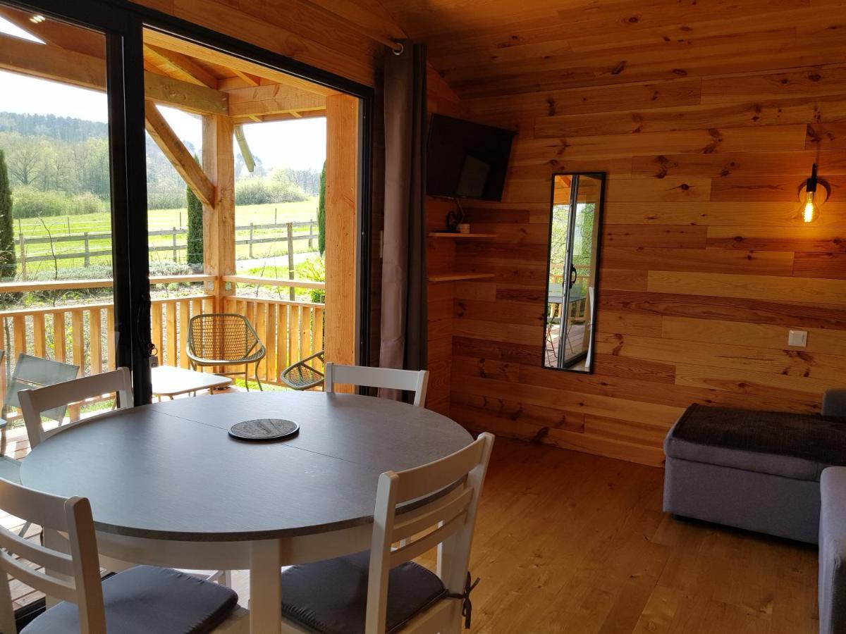 La Cabane Du Jardin Bongheat Exteriör bild