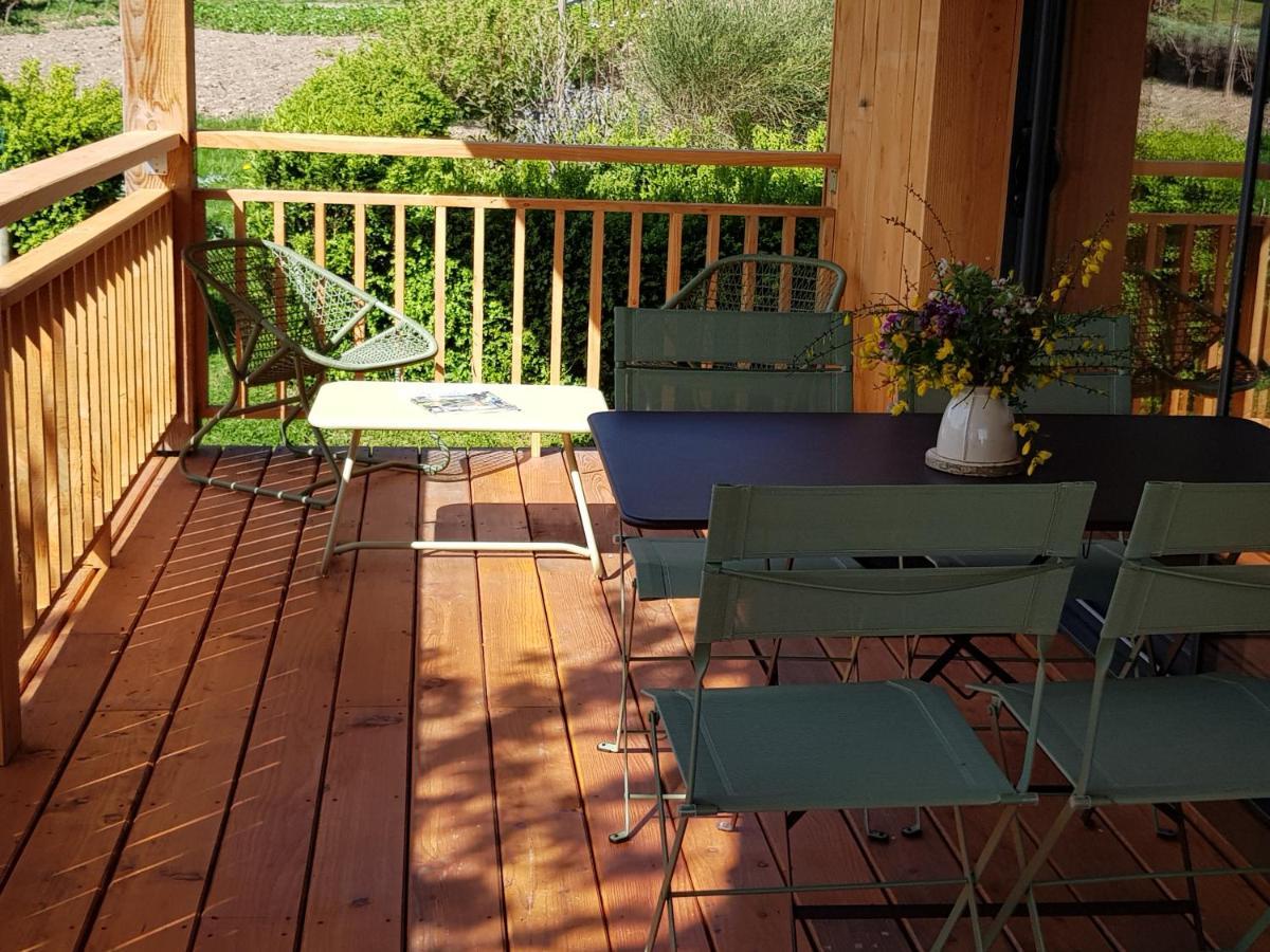 La Cabane Du Jardin Bongheat Exteriör bild