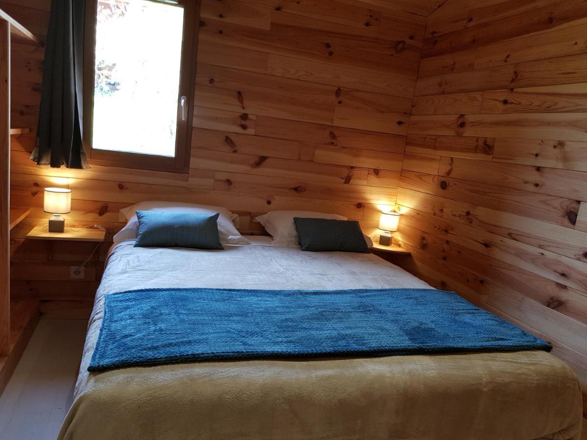 La Cabane Du Jardin Bongheat Exteriör bild