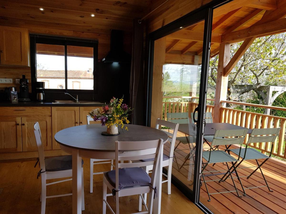 La Cabane Du Jardin Bongheat Exteriör bild