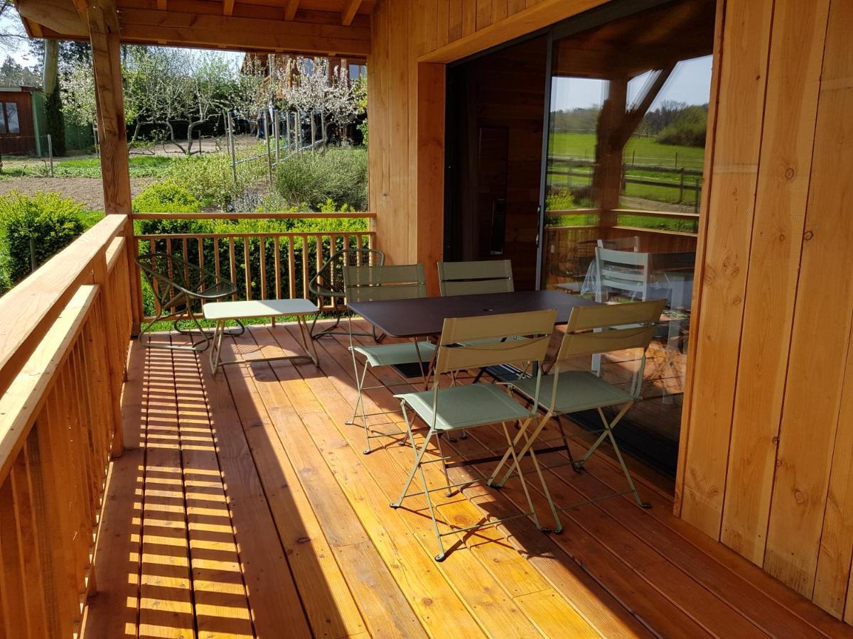 La Cabane Du Jardin Bongheat Exteriör bild